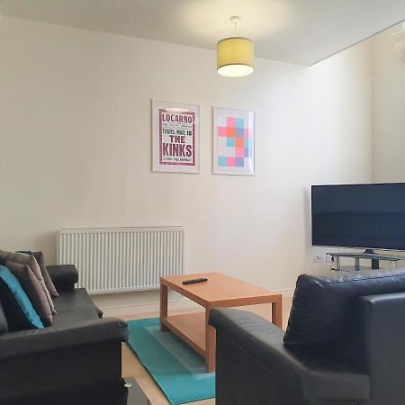 Central Apartments - Spacious 2 Beds Swindon Exteriör bild